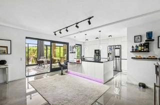 Villa kaufen in 65232 Taunusstein, Exklusive Villa mit Indoor-Pool & Spa-Bereich - 447 m² Wohnfläche auf 1.111 m² Grundstück