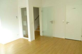 Wohnung mieten in Taubenstraße, 44789 Bochum, Hübsche 2-Zimmer-Wohnung mit Küche und eigenwilligem Charme in Bochum-Ehrenfeld
