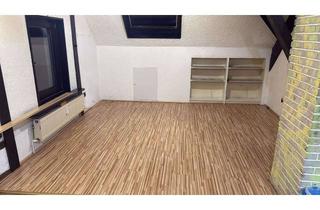 Wohnung mieten in Limbacher Straße 18, 66424 Homburg, Gepflegte 3-Zimmer Dachgeschosswohnung in Homburg