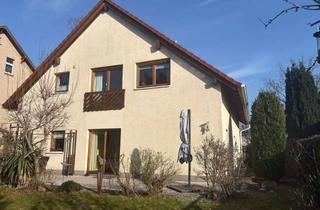 Wohnung mieten in 12683 Biesdorf, Ruhige und helle 3,5-Zimmer Dachgeschosswohnung in Berlin-Biesdorf