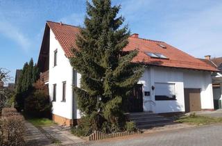 Haus kaufen in 64832 Babenhausen, 2-Familienwohnhaus mit viel Platz (250 qm), Garten, Terrassen und Balkon