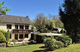 Haus kaufen in 40699 Erkrath, Gepflegtes 1-2 Familienhaus mit 3 Garagen und Baugrundstück in Alt-Erkrath