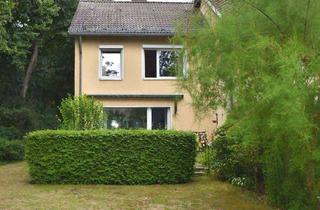 Haus kaufen in 14163 Zehlendorf, ReihenEndHaus im Grünen Düppel - Objekt mit Potential
