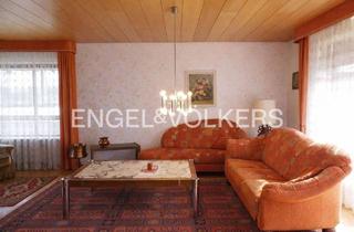 Einfamilienhaus kaufen in 72108 Rottenburg, Rottenburg am Neckar - Zweistöckiger Bungalow mit herrlichem Garten + Garage . Beste Voraussetzungen für eine sofortige Nutzung oder Sanierung