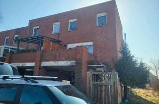 Haus kaufen in 14641 Nauen, Nauen - Provisionsfreies Reihenendhaus Garten Balkon Terrasse Pool Kamin