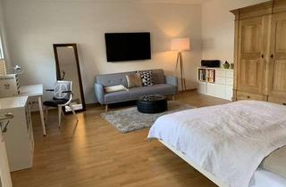 Wohnung mieten in Bonner Straße 231, 50968 Bayenthal, Helles 1-Zimmer-Apartment, teilmöbliert, ruhige Innenhoflage in Köln