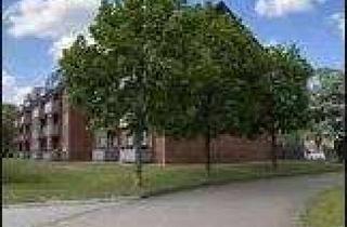 Wohnung mieten in Störstr. 48, 24539 Neumünster, 4-Zimmer-Wohnung mit Balkon im Erdgeschoss in der Störstr. 48 zu vermieten!