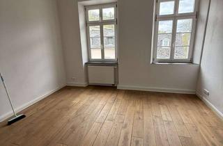 Wohnung mieten in Emserstraße 57, 56112 Lahnstein, Geräumige 4-Zimmer-Wohnung in zentraler Lage