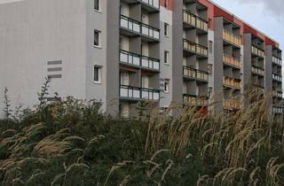 Wohnung mieten in Kl. Mühlenbreite 10, 39240 Calbe, Gemütliche 4-Raum Wohnung mit zwei Balkonen