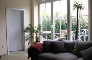 Wohnung mieten in 50354 Hürth, Hürth- Stotzheim, exklusive Singlewohnung mit Gartenterrasse, Einbauküche und Wannenbad.