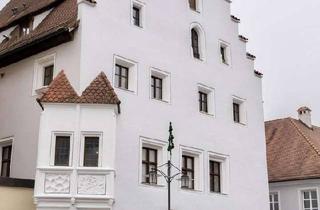 Wohnung mieten in Frühlingsstr., 92237 Sulzbach-Rosenberg, Charmante 1-Zimmer-Dachgeschosswohnung im historischen Weißbeckhaus