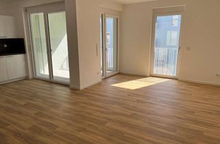 Wohnung mieten in Von-Hünefeld-Straße 2-10, 89231 Neu-Ulm, 4-Zimmer Wohnung zentral in Neu-Ulm