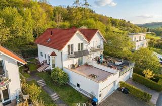 Doppelhaushälfte kaufen in 61389 Schmitten, PANORAMABLICK IN DEN TAUNUS - Doppelhaushälfte mit zwei Terrassen