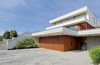 Villa kaufen in 71686 Remseck, Architektur-Juwel am Naturschutzgebiet: High-End-Neubauvilla mit atemberaubendem Panoramablick un...