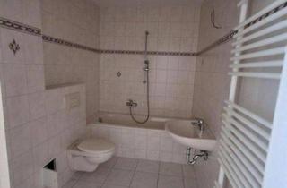 Wohnung kaufen in 08525 Plauen, Objekt-Nr.: 1526 - bezugsfreie 1-Zimmer-ETW im 1. OG mit Wanne, Abstellraum und Balkon in schönem Denkmalobjekt in Plauen