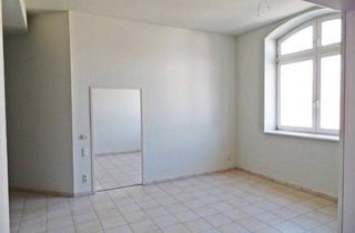 Wohnung kaufen in 08496 Neumark, 2-Raum-Wohnung - alten- / behindertengerecht