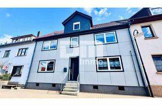 Haus kaufen in 37284 Waldkappel, Wohnensemble mit Platz für Visionen: Saniertes Fachwerkhaus / Scheune + Halle mit Paddock