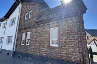 Doppelhaushälfte kaufen in 63456 Hanau, Charmante Doppelhaushälfte mit großem Innenhof in Hanau-Klein-Auheim