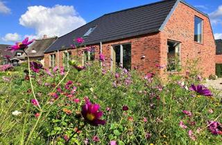 Einfamilienhaus kaufen in 24977 Langballig, Einfamilienhaus in Ostseenähe mit Panoramablick über Wiesen und Felder