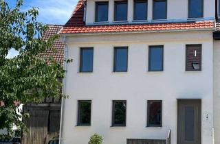 Haus mieten in Bei Der Martinskirche 23, 72555 Metzingen, Top Lage für Familie, Generationen, Wohngemeinschaft oder Gewerbe optional mit Garten und Scheune