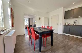 Immobilie mieten in 42109 Wuppertal, Bezugsfertige 2-Zimmer-Wohnung mit stilvoller Möblierung und Wintergarten - Wuppertal-Elberfeld