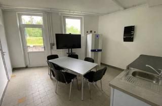 Lager kaufen in 54668 Holsthum, Attraktive Gewerbeimmobilie mit Büro- und großzügigen Lagerflächen in Holsthum!