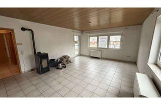 Wohnung kaufen in 89269 Vöhringen, Erdgeschosswohnung mit Terrasse, Gartenanteil & Garage – viel Potenzial in Vöhringen