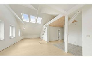 Wohnung kaufen in 99423 Nordvorstadt, Lichtdurchflutetes Dachgeschoss mit Galeriecharakter, Balkon und zusätzlichen Spitzboden (30 m²)