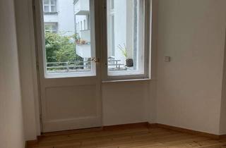 Wohnung kaufen in Paul-Lincke-Ufer 25A, 10999 Kreuzberg, Charmante 2-Zimmer-Wohnung am Paul-Lincke-Ufer