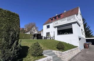 Wohnung kaufen in 86356 Neusäß, 3-Zimmer Dachgeschosswohnung am Kobelhang - perfekte Kapitalanlage