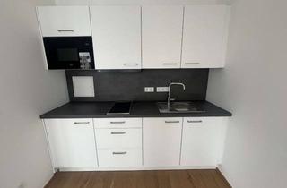 Wohnung mieten in Wiesenstraße 11, 13357 Wedding, ERSTBEZUG: Schickes 2-Zimmer-Apartment mit schönem Balkon im 5. OG in Berlin-Mitte