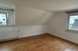 Wohnung mieten in Im Süßen Kampen, 57074 Siegen, 1-Zimmer in 3er WG in Siegen, neues Bad