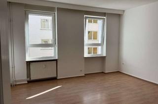 Wohnung mieten in Bernardstraße 39, 63067 Kaiserlei, Schöne renovierte 3-ZW, Laminat, EBK, S Bahn