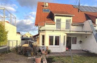 Doppelhaushälfte kaufen in Grundgasse, 55278 Mommenheim, Charmante Doppelhaushälfte mit viel Potential in Mommenheim