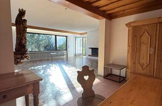 Haus kaufen in Reichenberger Straße, 90537 Feucht, Walmdachbungalow mit Garten in Feucht-Ost