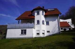 Einfamilienhaus kaufen in 91227 Leinburg, Geräumiges Einfamilienhaus in Hanglage mit Balkon und ausgebautem Spitzboden in Weißenbrunn
