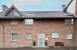 Reihenhaus kaufen in 50129 Bergheim, Bergheim - Charmantes Reihenhaus im historischen Woltershof in Rheidt- Modernes Wohnen mit viel Platz