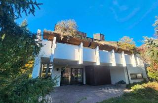 Einfamilienhaus kaufen in 71229 Leonberg, Leonberg - Architektenhaus in Hanglage: viel Platz, Ruhe & Potential