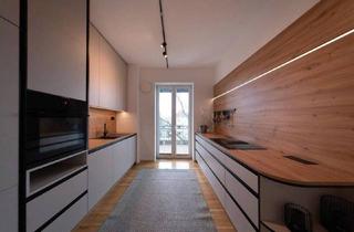 Wohnung kaufen in Sterndamm 66, 12487 Berlin, Berlin - Frisch saniert & bezugsfertig I 3-Zimmer I Einbauküche I riesiger Sonnenbalkon - von privat