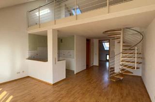 Wohnung kaufen in 14476 Potsdam, Potsdam - Lichtdurchflutete Dachgeschosswohnung mit Galerie & Südwest-Balkon!