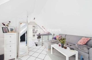 Wohnung kaufen in 50676 Altstadt-Süd, Courtagefrei***schickes DG Appartment & Veluxbalkonen***TOPLAGE