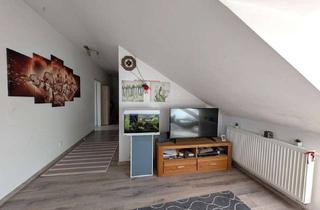 Wohnung kaufen in Bahnhofstraße 10, 86663 Asbach-Bäumenheim, Gemütliche & helle DG Wohnung - Top Anbindung an Augsburg - Stellplatz + Keller