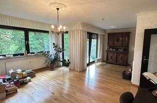 Wohnung kaufen in Im Sand, 53619 Rheinbreitbach, Ruhige Lage in Rheinbreitbach: helle 3-Zimmer-Wohnung mit Balkon & Stpl.