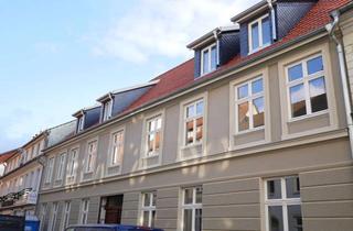 Wohnung kaufen in 18439 Altstadt, Gemütliche 2‑Zimmerwohnung mit Terrasse in bester Altstadtlage