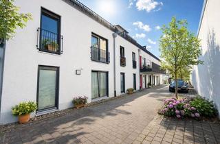 Wohnung kaufen in 85586 Poing, Neubau 2 Zi. Terrassenwohnung mit großer Süd-Terrasse, Keller und TG-Stellplatz, BJ: 2017