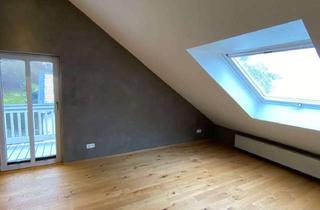 Wohnung kaufen in 94469 Deggendorf, 2-Zimmer Dachgeschosswohnung mit Südbalkon und Ausblick über Deggendorf