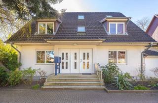 Wohnung kaufen in 22393 Sasel, Stilvolle Maisonette inklusive KFZ-Stellplätzen und hochwertiger Küche in Bestlage von Sasel