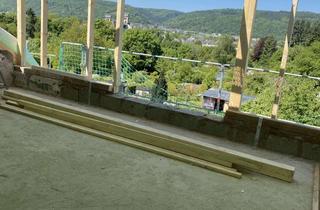 Wohnung mieten in Arnulfstraße 74, 54295 Heiligkreuz, Frisch sanierter Wohntraum mit Panoramablick und Klimaanlage am Matheiser Weiher