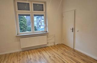 Wohnung mieten in Neuhofstr. 18, 41061 Mönchengladbach, Gepflegte 1,5 Zimmer-Wohnung 1.OG mit Einbauküche