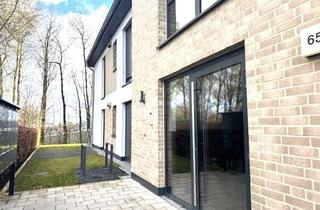 Wohnung mieten in Sierksdorfer Str. 65, 23730 Neustadt, Moderne 2 Zimmer Wohnung mit Balkon